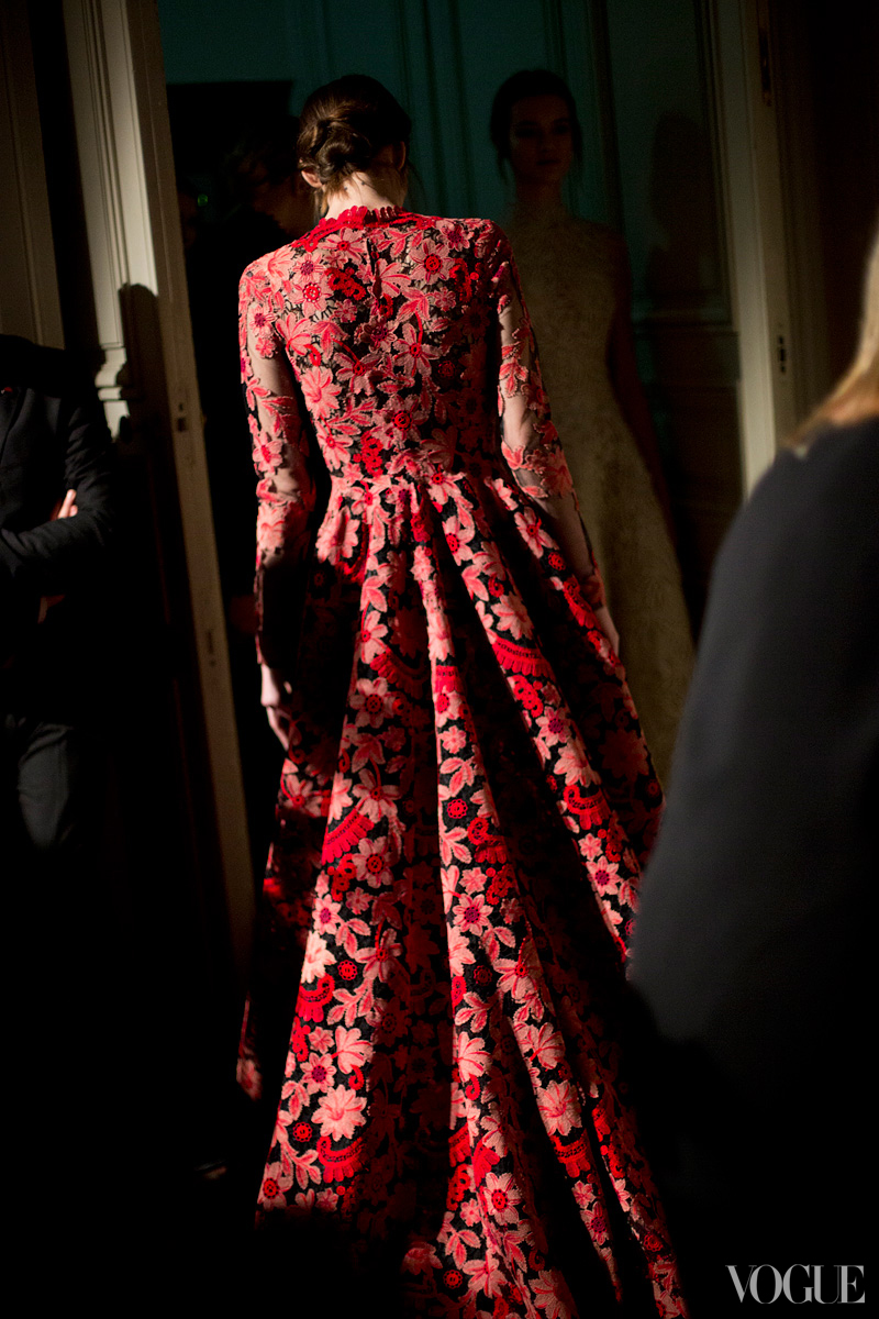 couture-spring-2013-round-up-valentino-05_114820789040