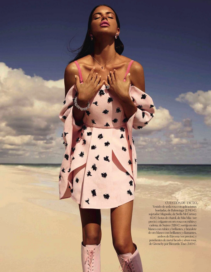 Adriana-Lima-by-Miguel-Reverigo-for-Vogue-Spain-May-2014-8